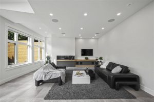 1672 HARBOUR DRIVE, Vancouver